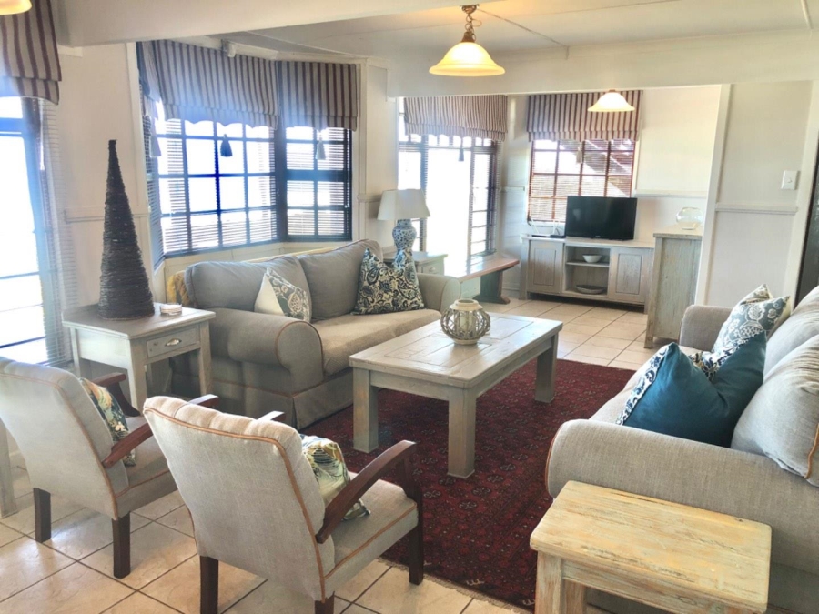 To Let 4 Bedroom Property for Rent in Tergniet Western Cape